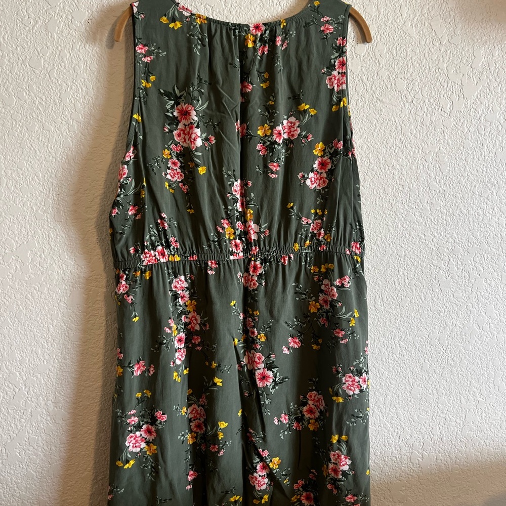 Old Navy Pink and Red Sleeveless V-Neck Maxi Sundress - Picture 4 of 4